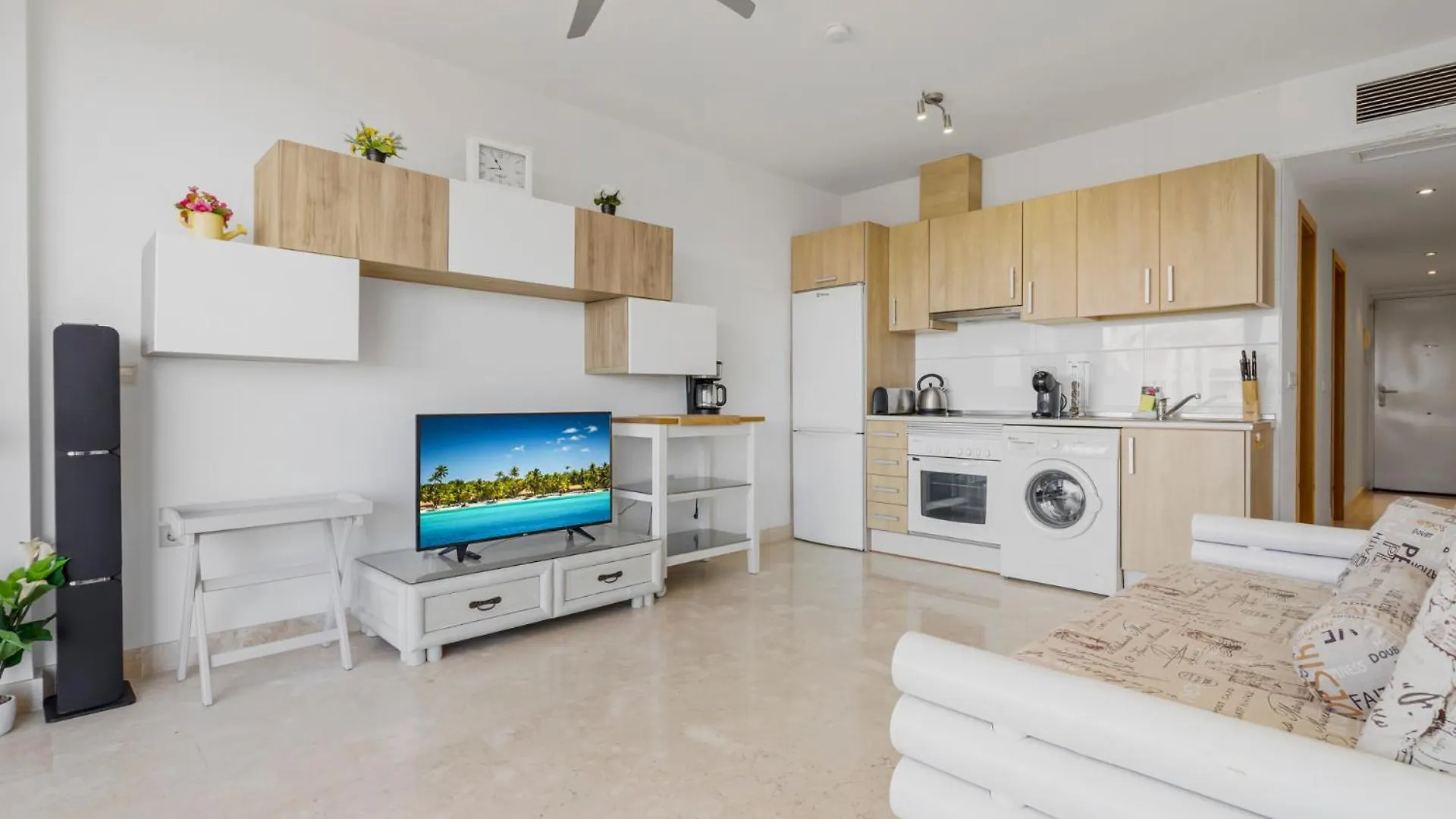 Cozy Getaway With Pool In Riviera Del Sol By Costarentals - Ref 99 Sitio de Calahonda Apartment